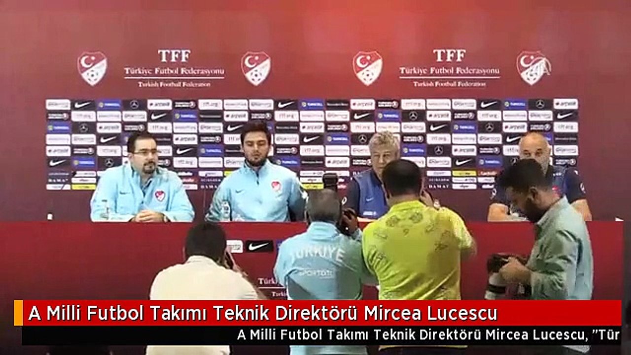 A Milli Futbol Takımı Teknik Direktörü Mircea Lucescu
