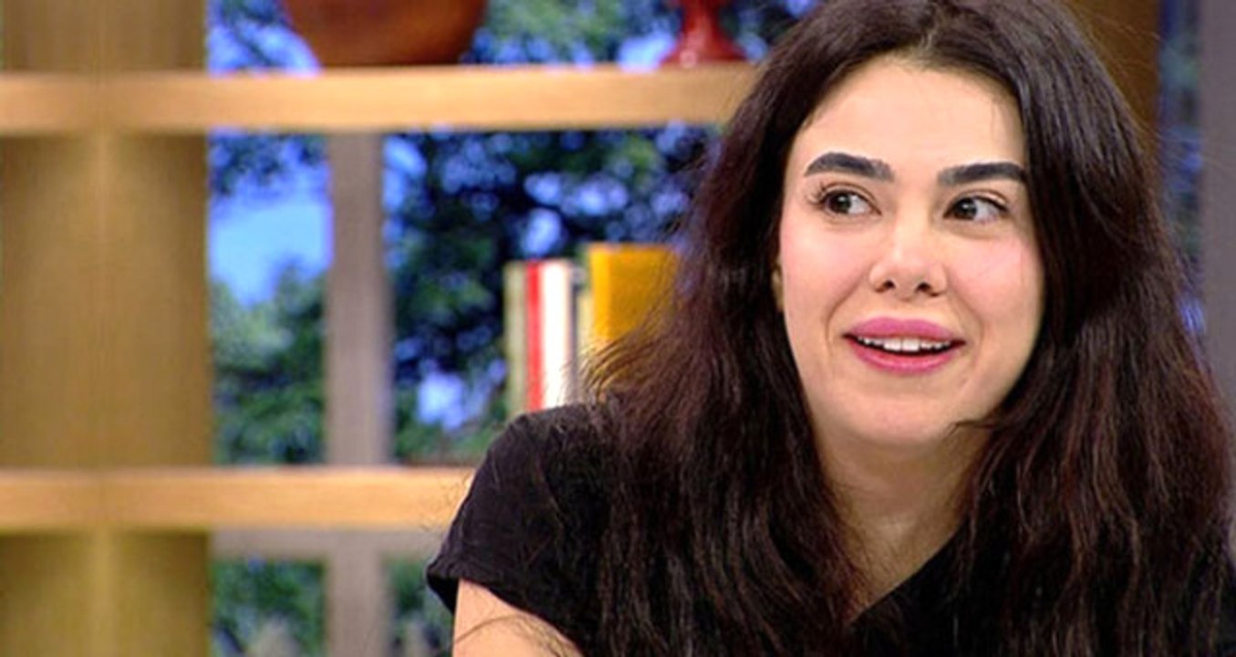 Dudaklarına Silikon Taktıran Asena Atalay'ın Son Halini Görenler, "Sana Ne Olmuş" Diyor