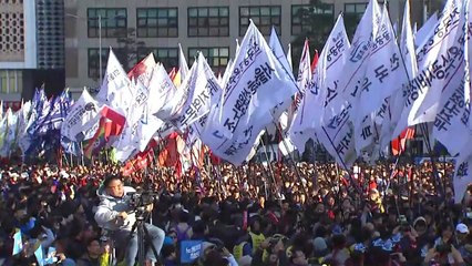 서울 도심서 전국노동자대회 개최...도심 교통 일부 통제 / YTN