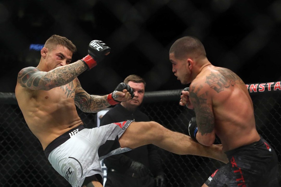 FULL MATCH HIGHLIGHT : SCARIEST ELBOW, BLOODIEST FIGHT. Pettis LOSES to Poirier.
