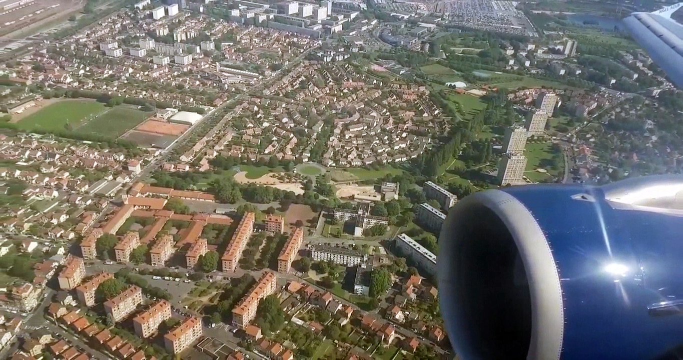 atterrissage à paris orly