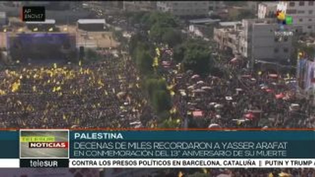 Miles de palestinos recuerdan a Yasser Arafat a 13 años de fallecido
