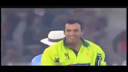 Shocking Arshad Khan, from top cricketer to taxi driver Video