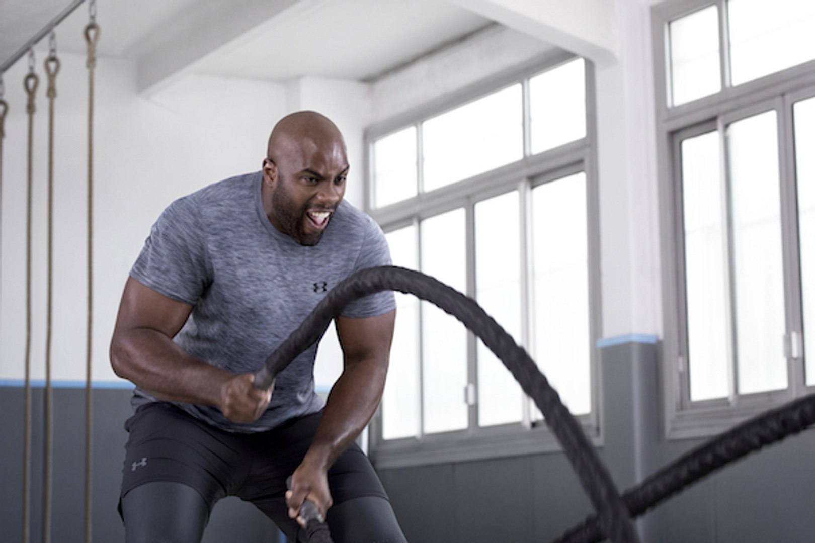 Under Armour célèbre son champion Teddy Riner - Vidéo Dailymotion