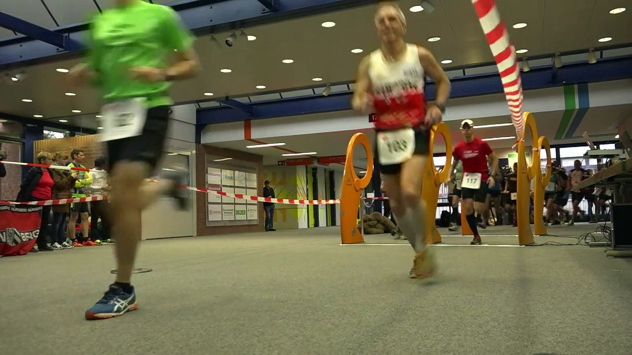 Marathon mal anders: Wettlauf im Bürogebäude