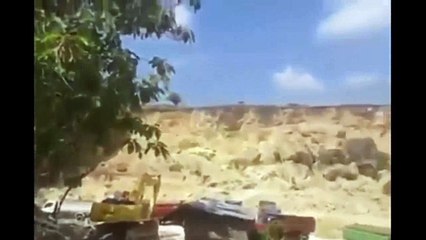 Επέστρεψαν οι ανατριχιαστικοί ήχοι!!Οι ..."σάλπιγγες της Αποκάλυψης" ακούστηκαν στην Ινδονησία!