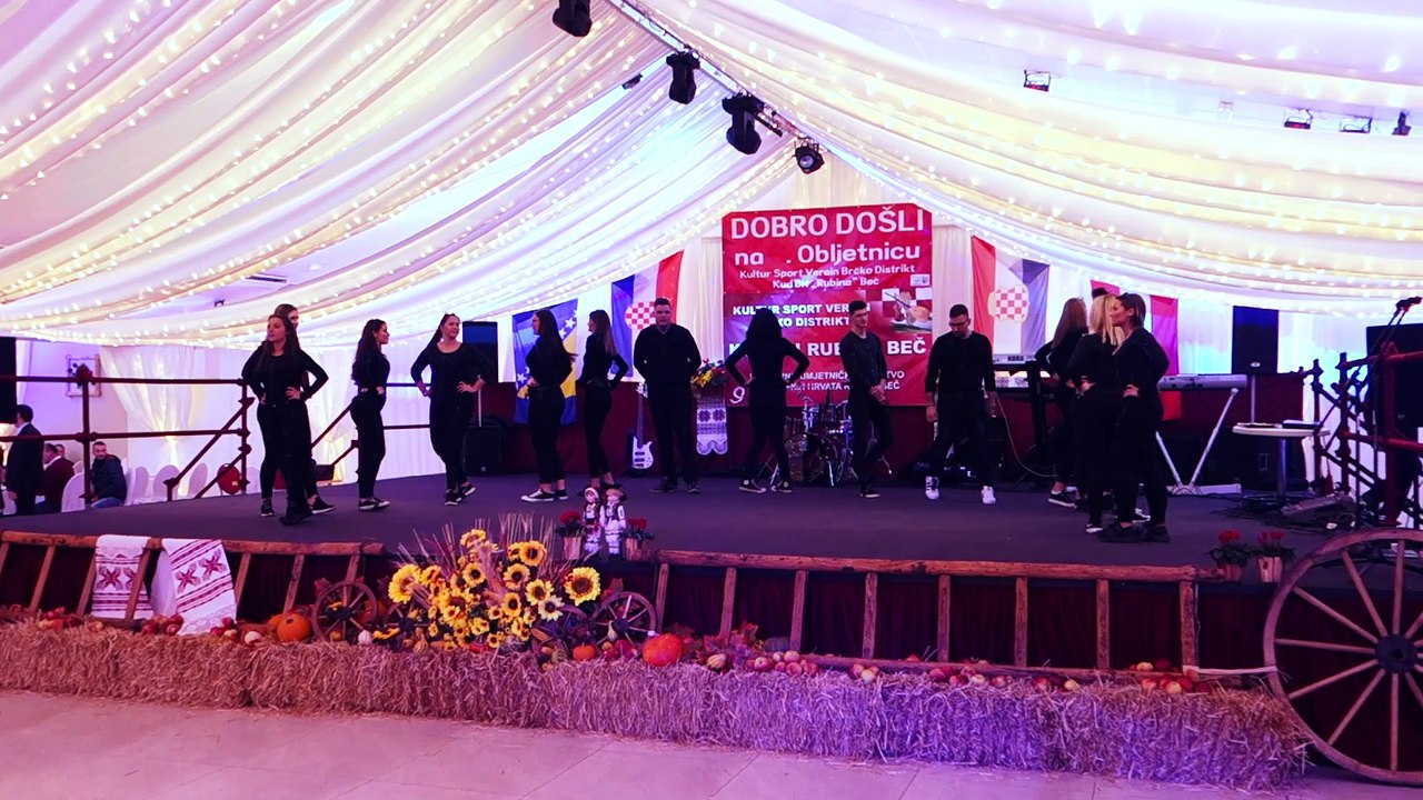 KUD BH Rubina BEČ - NEONSHOW, tradicija inspirira modernost! - RR Reunion Rubina