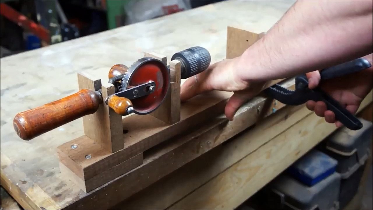 Making Fishing Floats (bobbers) on a Hand Cranked Lathe Видео Dailymotion