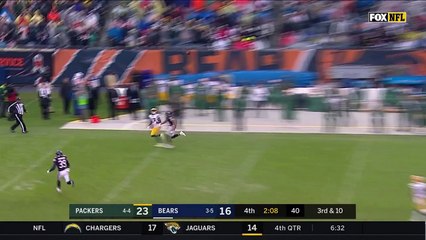 Aaron Rodgers reacts to Brett Hundley's unreal pass vs. Bears