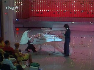 Francisco y Augusto Alguero - A Vueltas con el Amor