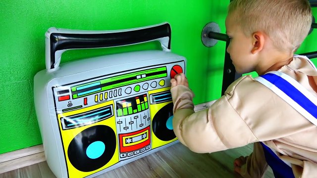 Bad Baby crying in GYM - Funny Baby Prank! _ Family Fun Kids Pretend Play-oDQkCUbpEbQ