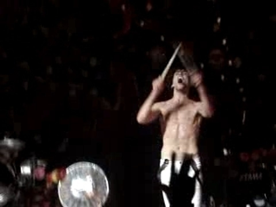 mika torse nu zénith