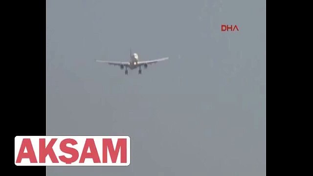 Uçak kuş sürüsüne çarptı, 3 uçak pisti pas geçti
