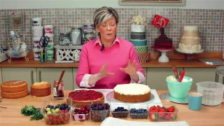How To Make A Naked Cake With Summer Fruits