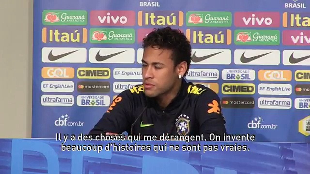 Les larmes de Neymar en pleine conférence de presse