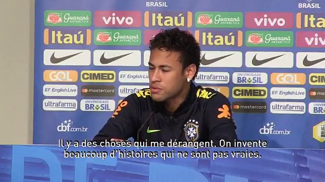 Les larmes de Neymar en pleine conférence de presse