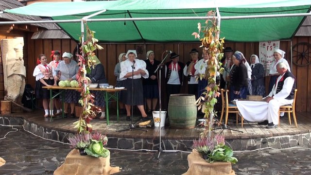 DNI POĽSKEJ KULTÚRY V TURZOVKE 05_FS STASKOVANKA - DLÁVENIE KAPUSTY