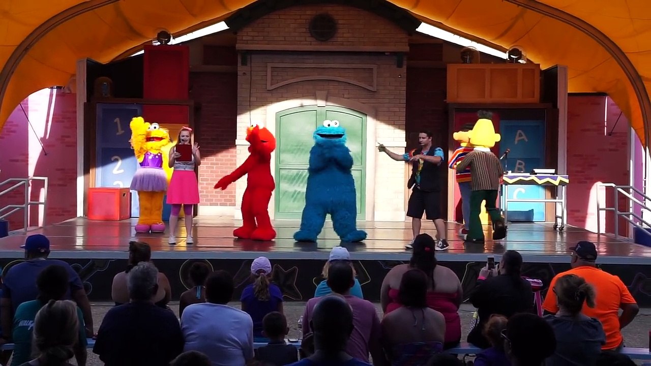 Sesame Street/ Sesame Place- Elmo Rocks stage show in Monster Rock Theater in 1080HD