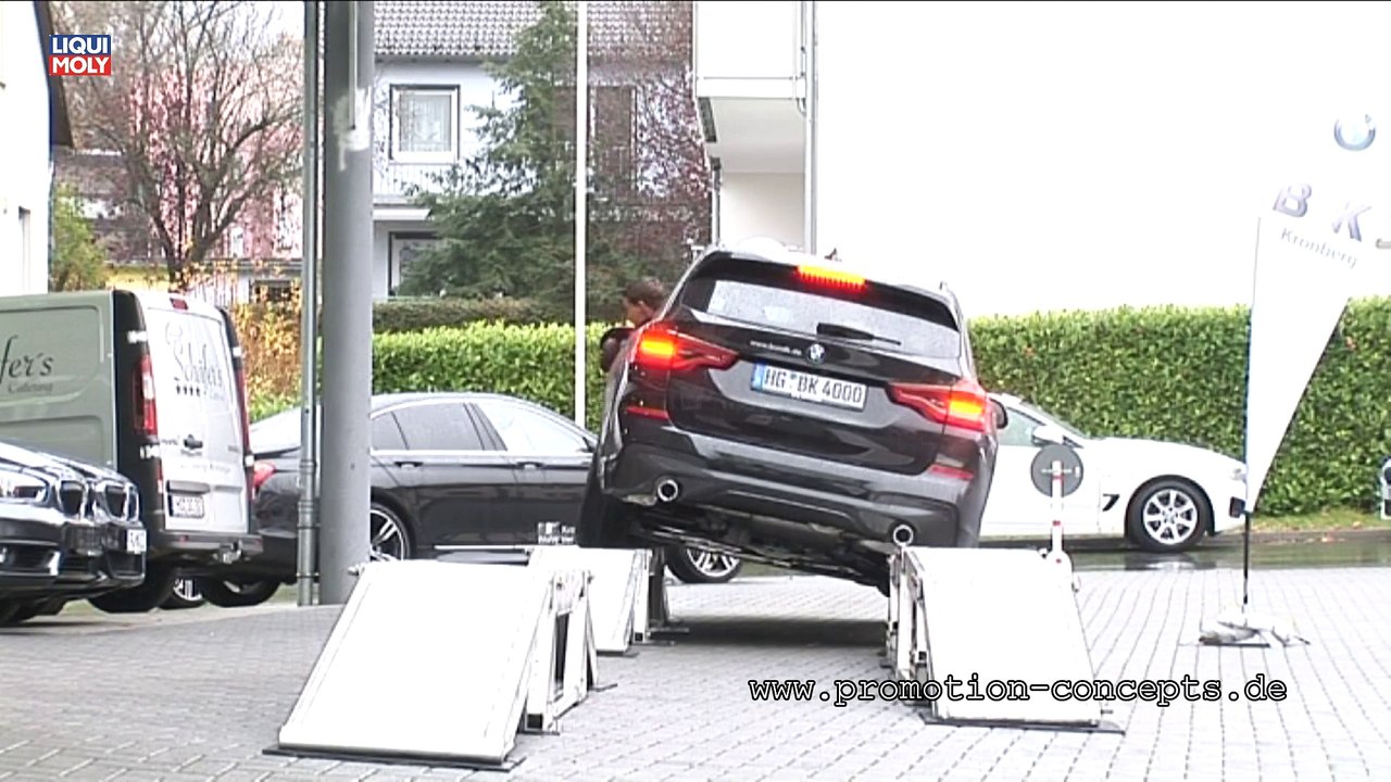 Onlinemotor BMW X3 B&K Kronberg Präsentation auf dem Offroad Parcour