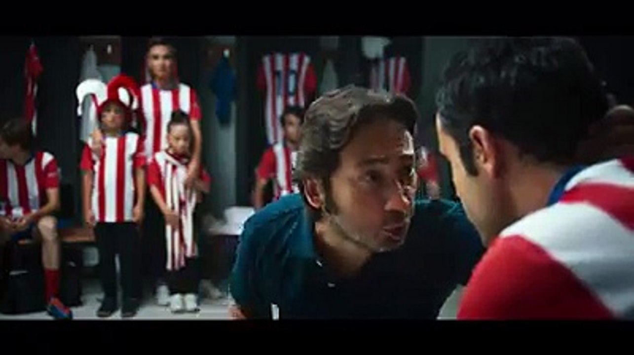 İDDAA ÜST YAZAN ADAM SOYUNMA ODASINA GİRERSE :)