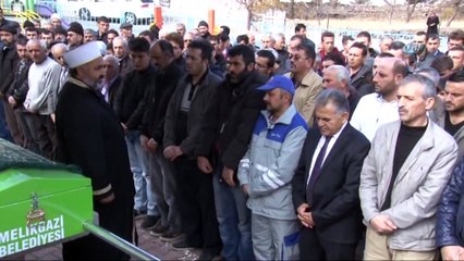 Babası Tarafından Öldürülen Çocuğun Cenazesinde İmamdan Cemaate Nasihat