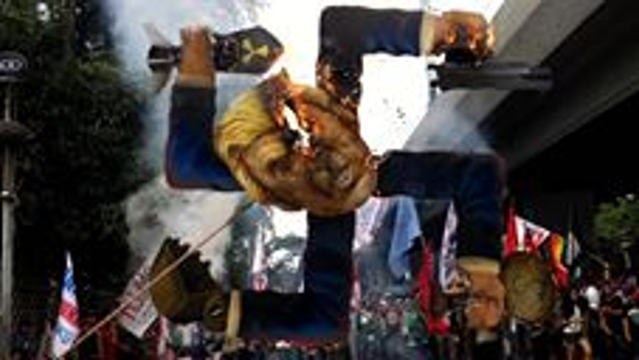 Manila Protesters Burn Trump Effigy in Demonstration Near US Embassy