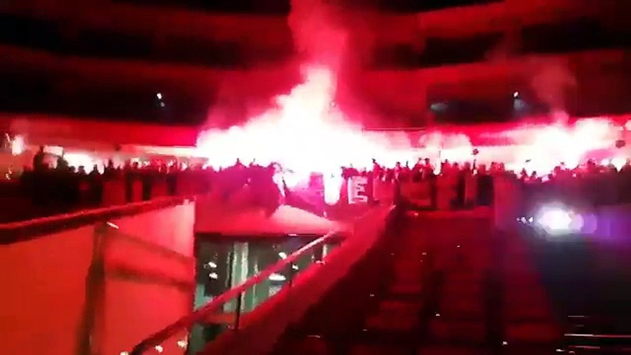 Jardel e Svilar marcaram presença no aniversário dos Diabos Vermelhos