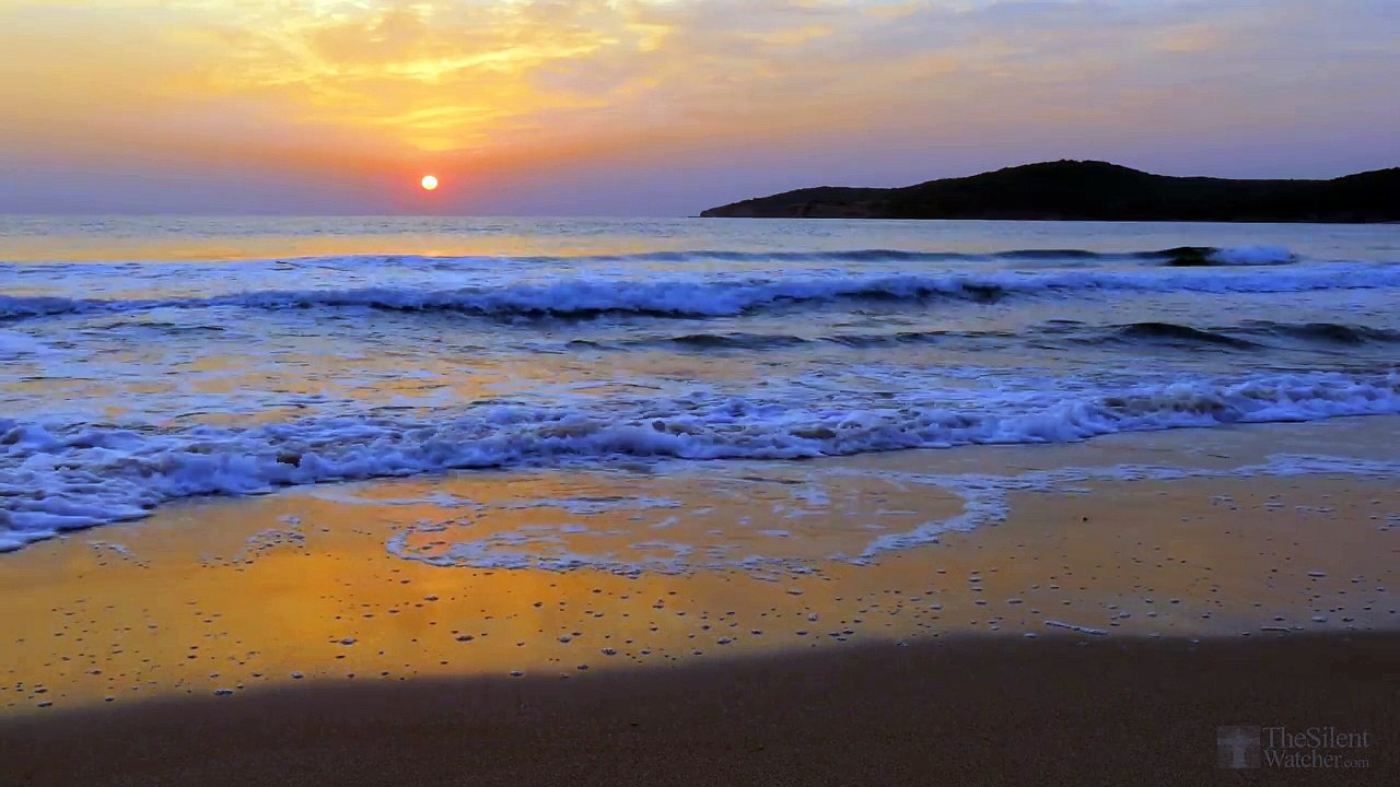 4K Golden Sunrise - Nature Relaxation Video - Relaxing Sea Ocean Waves Sounds - NO MUSIC - UHD 2160p