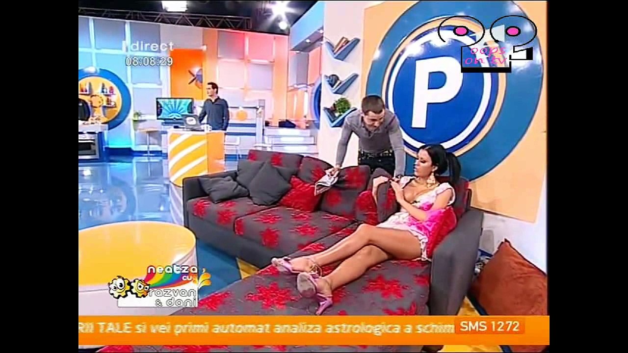 Belle presentatrici: scoscio, scollo e cosce! OOPS COMPILATION