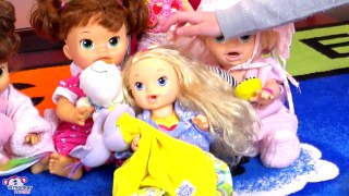 Baby Alive Play Fort Fun! Play Fort Building, Feeding and Diaper Change!