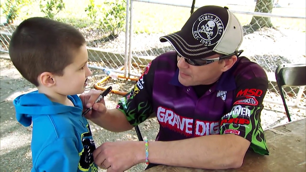 Monster Jam in Everbank Field - Jacksonville, FL new - Full Show - Episode 9