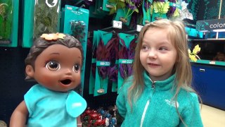 BABY ALIVE gets a NEW PET! EXPLORING to PETCO! The Lilly and Mommy Show! The TOYTASTIC Sisters
