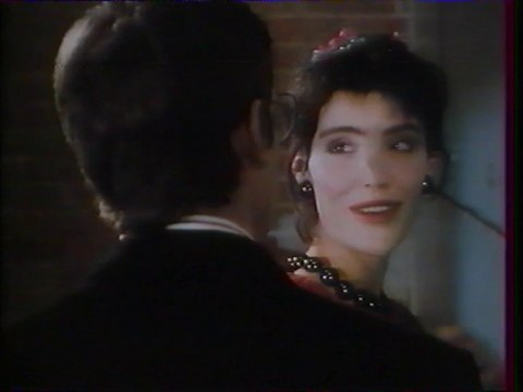 FR3 - 2 Février 1987 - Pubs, début Soir 3 (Geneviève Guicheney)