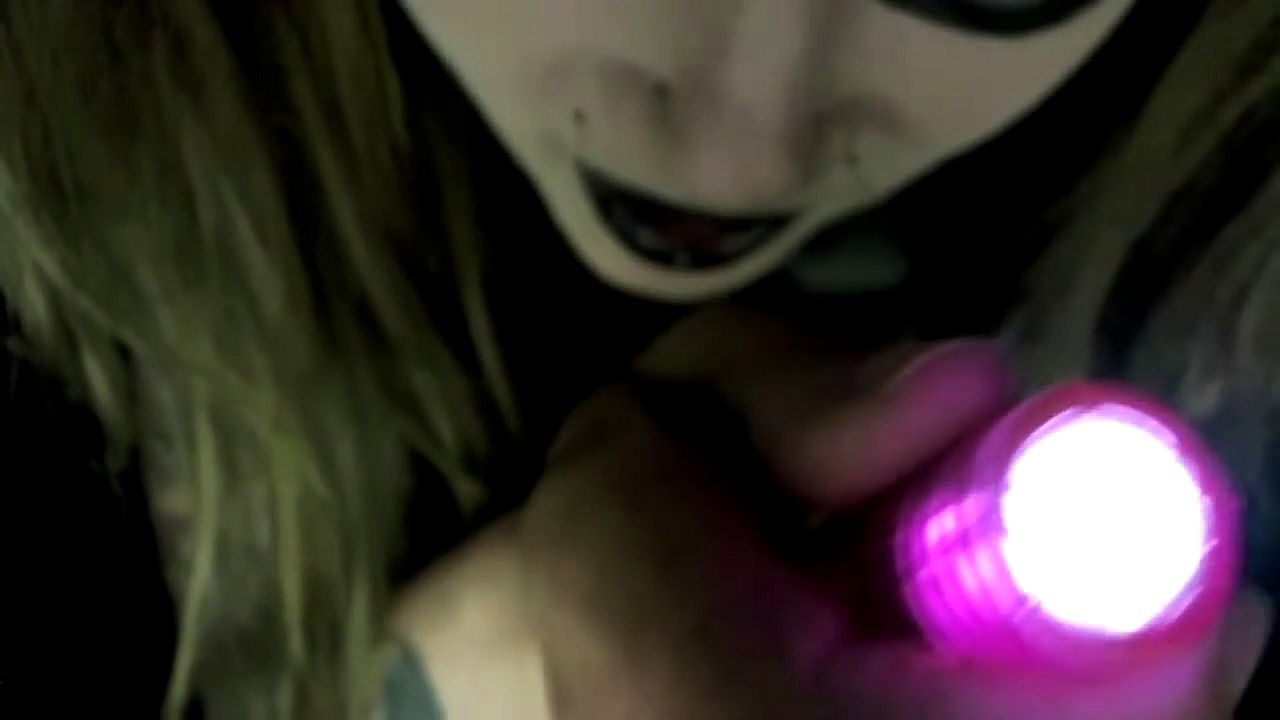 Cospl-ASMR Harley Quinn has captured the Batman role-play. Random triggers + Intense tingles