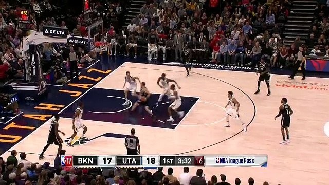Booker Sinks The Layup After A Nice Play