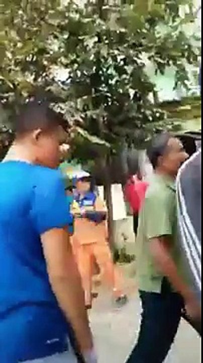 Bất ngờ thanh niên bế nhầm chó của dân không bị đánh - DVO --1