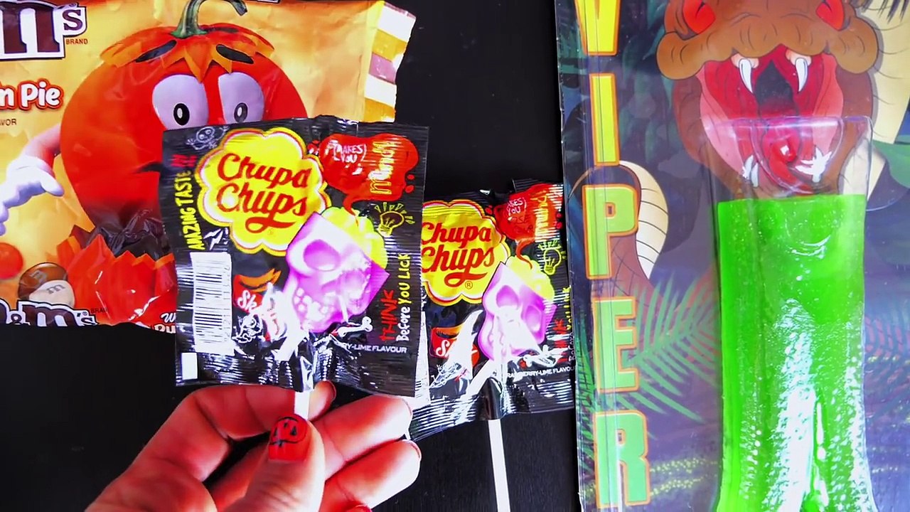 ON MANGE UN CERVEAU !  - DÉGUSTATION DE BONBONS GÉANTS D’HALLOWEEN