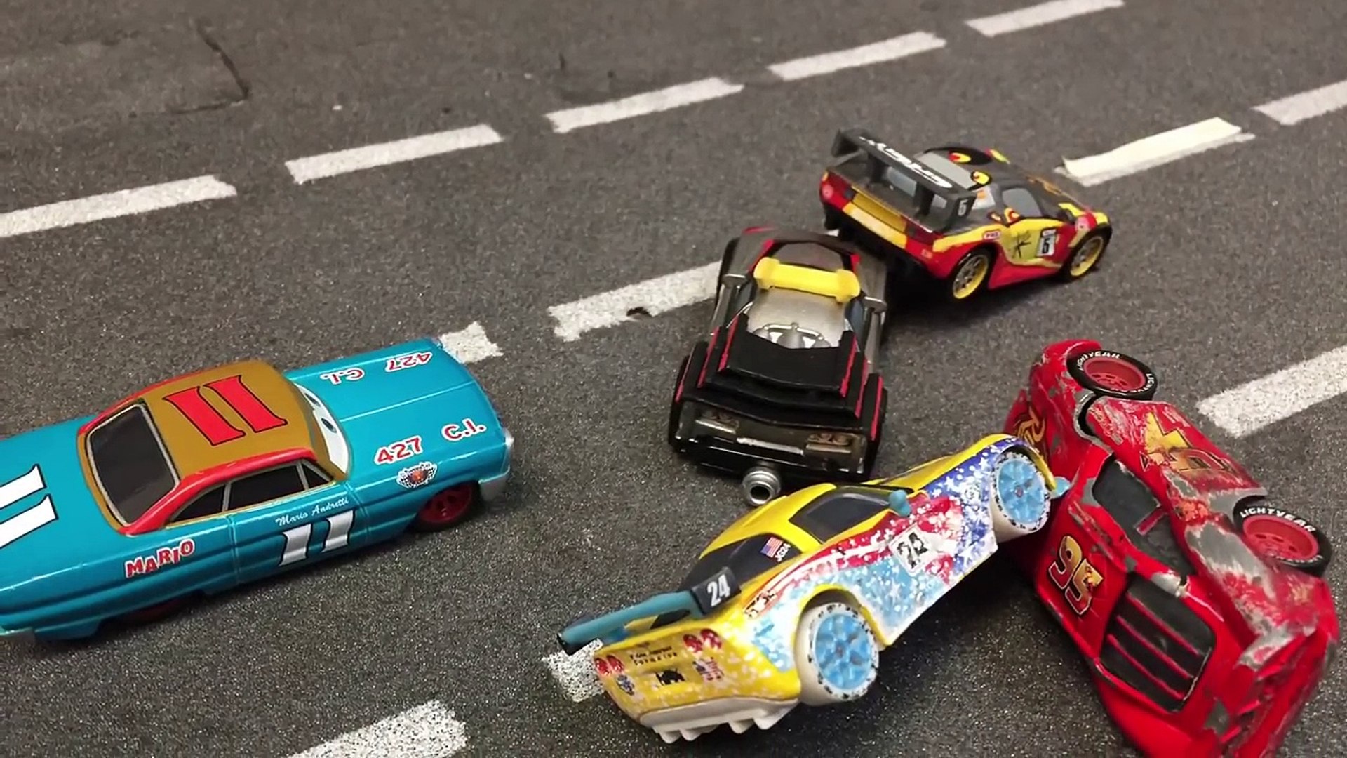 Lightning McQueen Crash in Movie Cars 3 Recreated With Next generation  Racers Die cast for - video Dailymotion