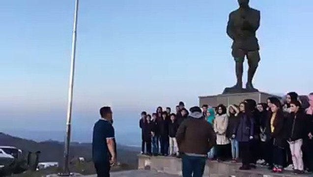 KÜTAHYA TAVŞANLI GÜRAĞAÇ ORTA OKULU BÜYÜK TAARRUZ ŞEHİTLİKLERİ TURUNDA KOCATEPE DE HABİB AKALIN FARKIYLA