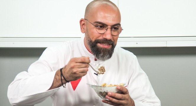 طريقة عمل فتة الكينوا بالفواكه المجففة اللذيذة