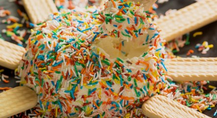 طريقة عمل كرة التشيز كيك بالفيديو