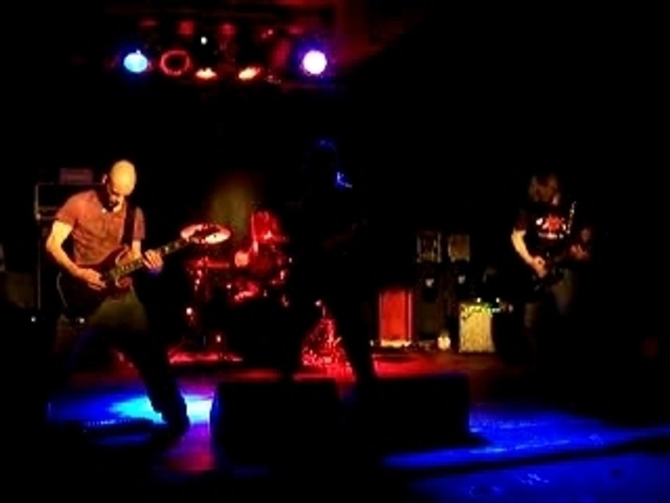 Notes from Maelis - Choking on razorwire