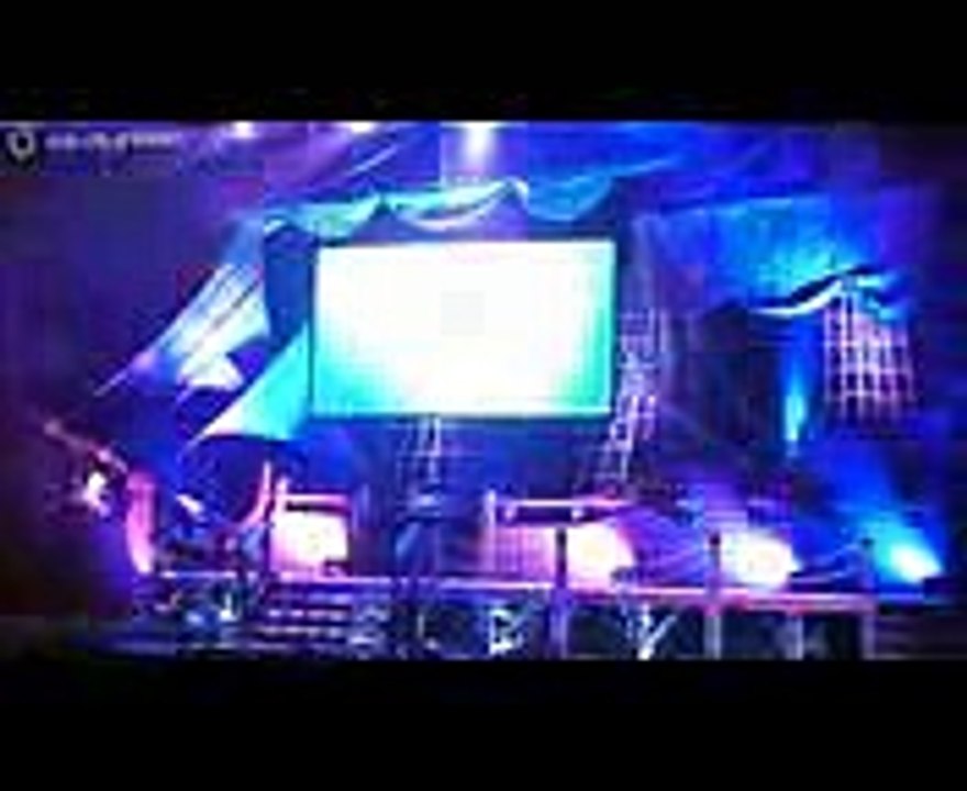 ジョニー・デップ、日本語で「こんにちは」を連発　舞台あいさつでボケまくり　映画『パイレーツ・オブ・カリビアン／最後の海賊』“夏祭りプレミア”