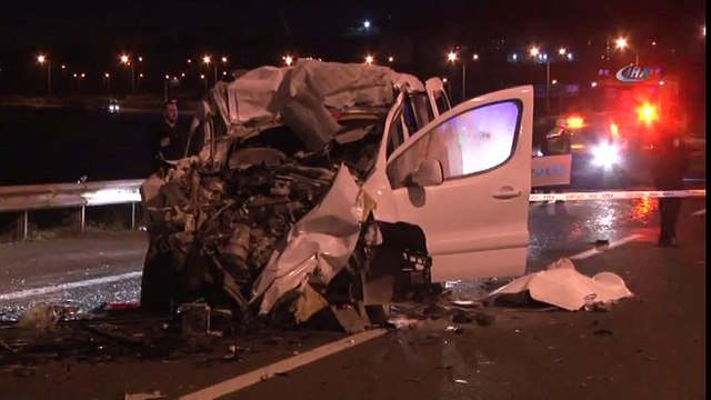 Otomobiliyle Kamyona Arkadan Çarpan Sürücü Feci Şekilde Can Verdi