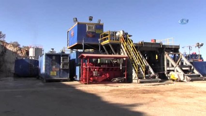 Eruh'ta Petrol Fışkırıyor- Eruh'ta 2014 Yılında Keşfedilen Bir Petrol Kuyusu Bugün 6'ya Çıkarıldı-...