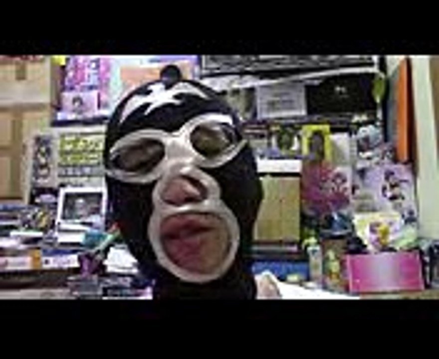 今日は映画「怪物はささやく」の前売り券を買ってきました！