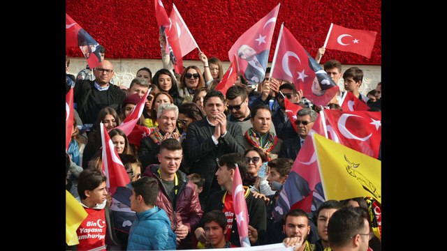 ALİAĞALI GENÇLER ATA’NIN HUZURUNA ÇIKTI