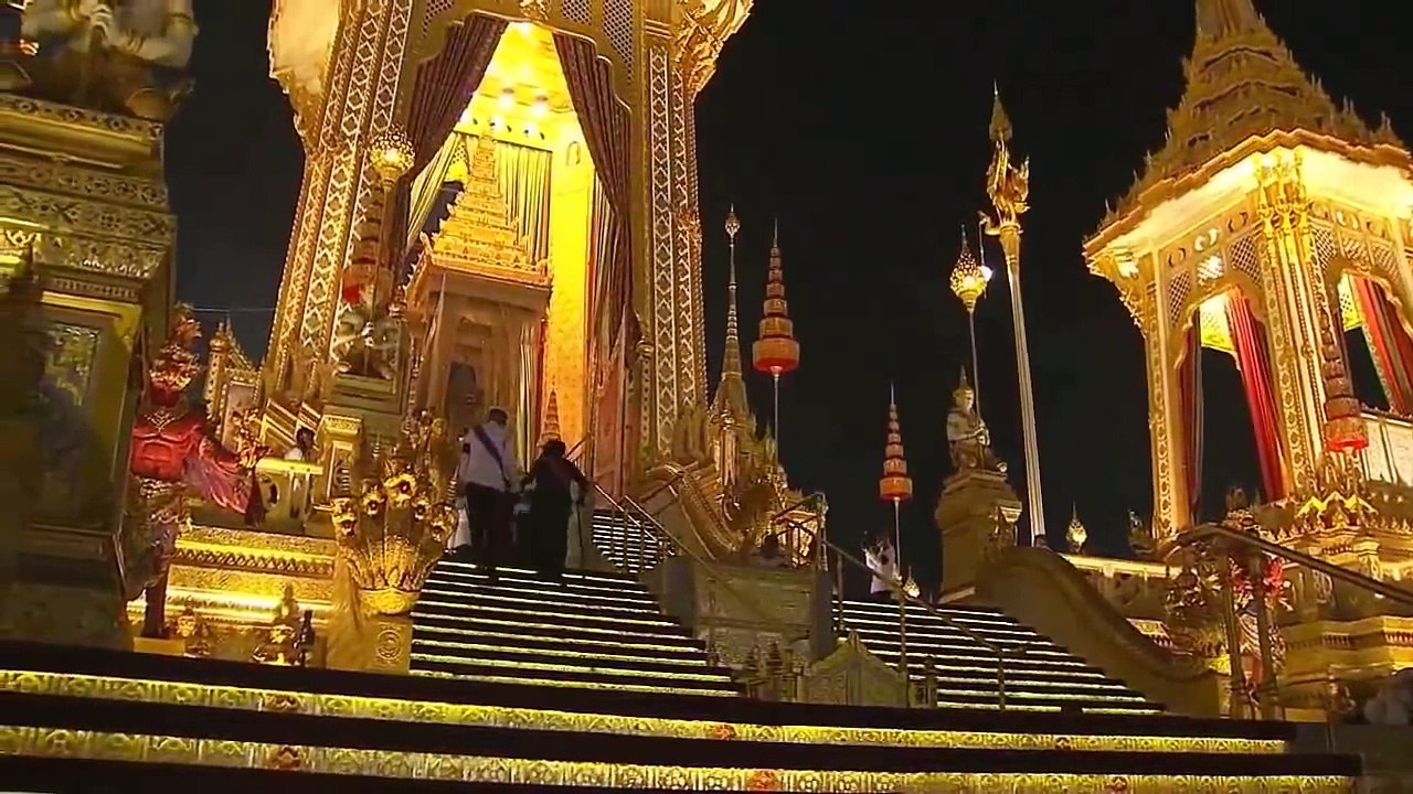ในหลวงร.10 เสด็จพระราชพิธีถวายพระเพลิงพระบรมศพร.9 (ช่วงที่ 3) 26 ตุลาคม 2560