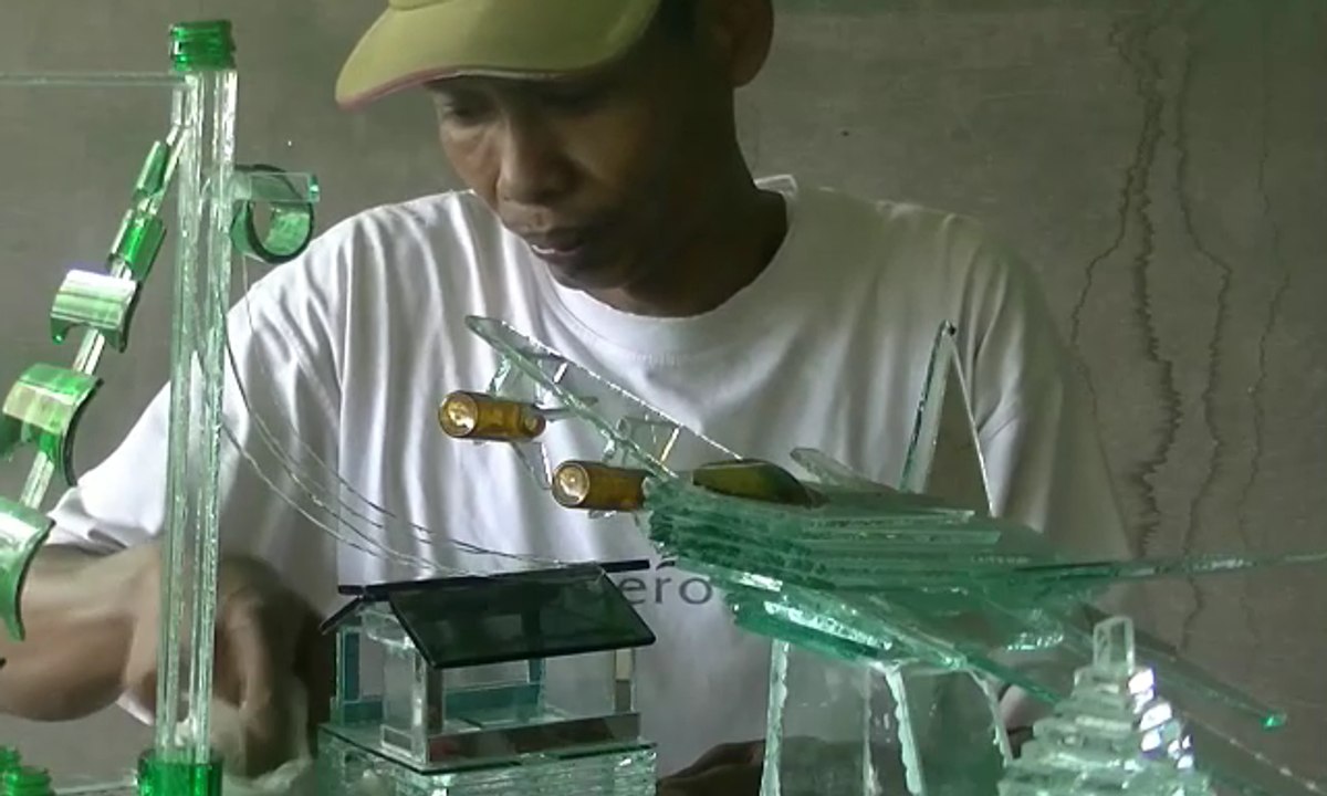 Memanfaatkan Limbah Kaca jadi Kerajinan Unik