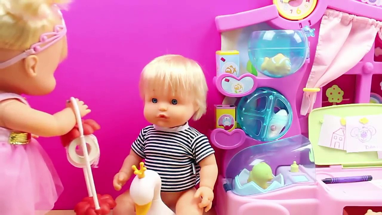 Historia de Amor de la Bebé Nenuco Hermanita Traviesa Naia y Dani - RECOPILACIÓN VÍDEOS 1ª Parte